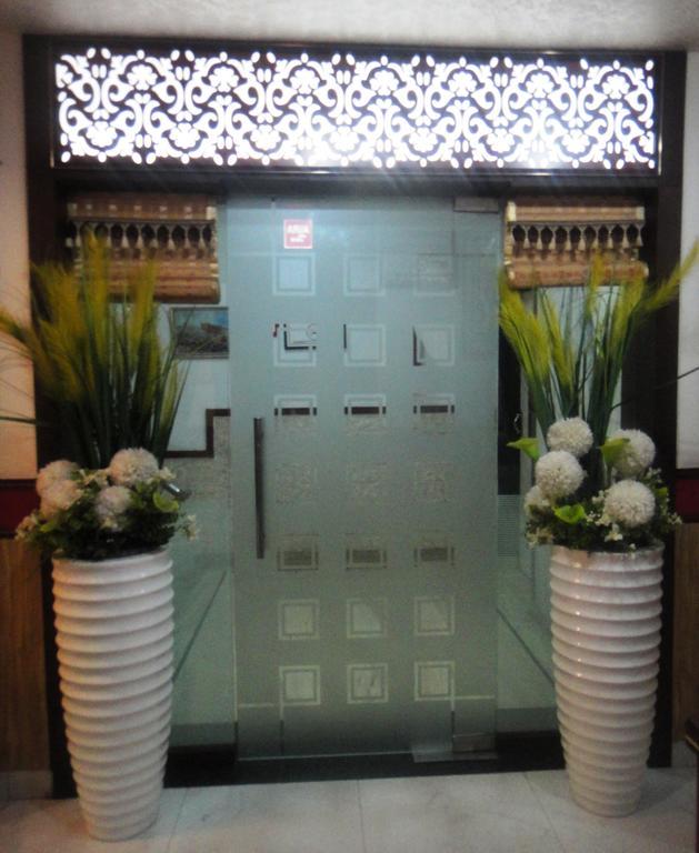 Hotel Orbit 34 Chandīgarh Esterno foto