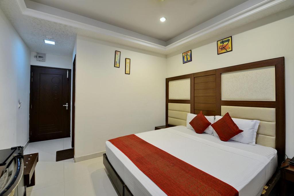 Hotel Orbit 34 Chandīgarh Esterno foto