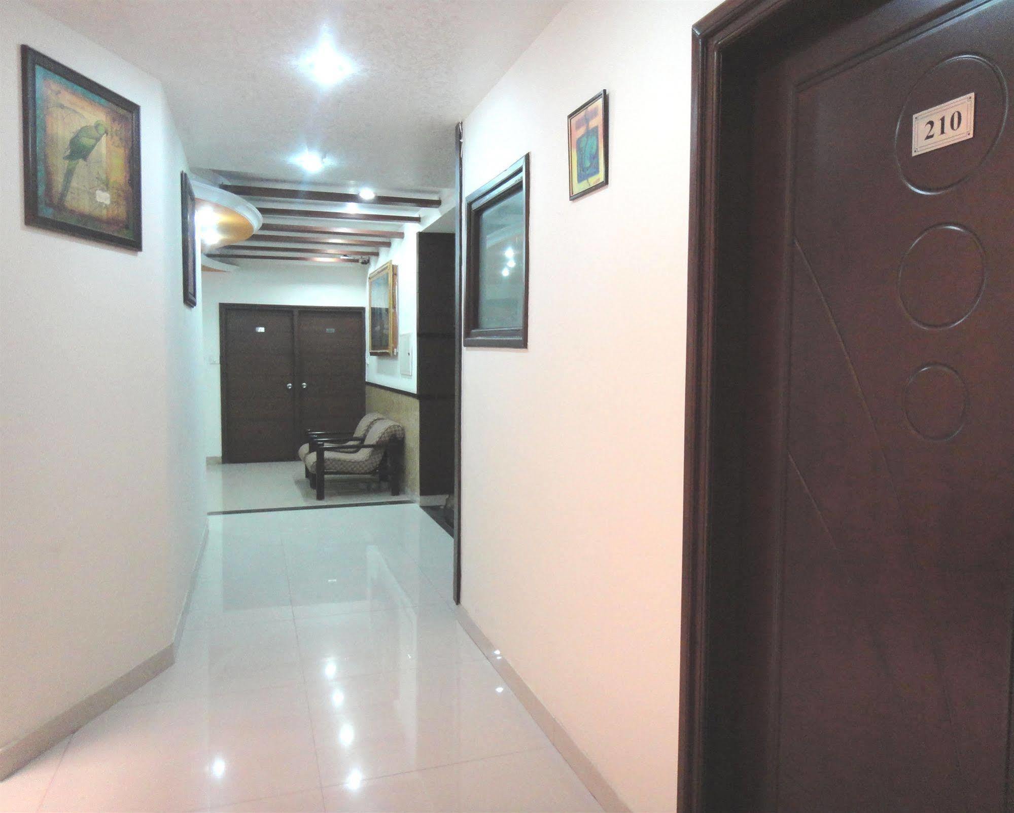 Hotel Orbit 34 Chandīgarh Esterno foto
